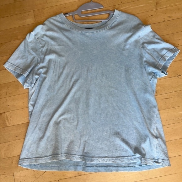 Rails The Classic Crew neck acid wash tee, Large. CB2117 - Picture 4 of 7